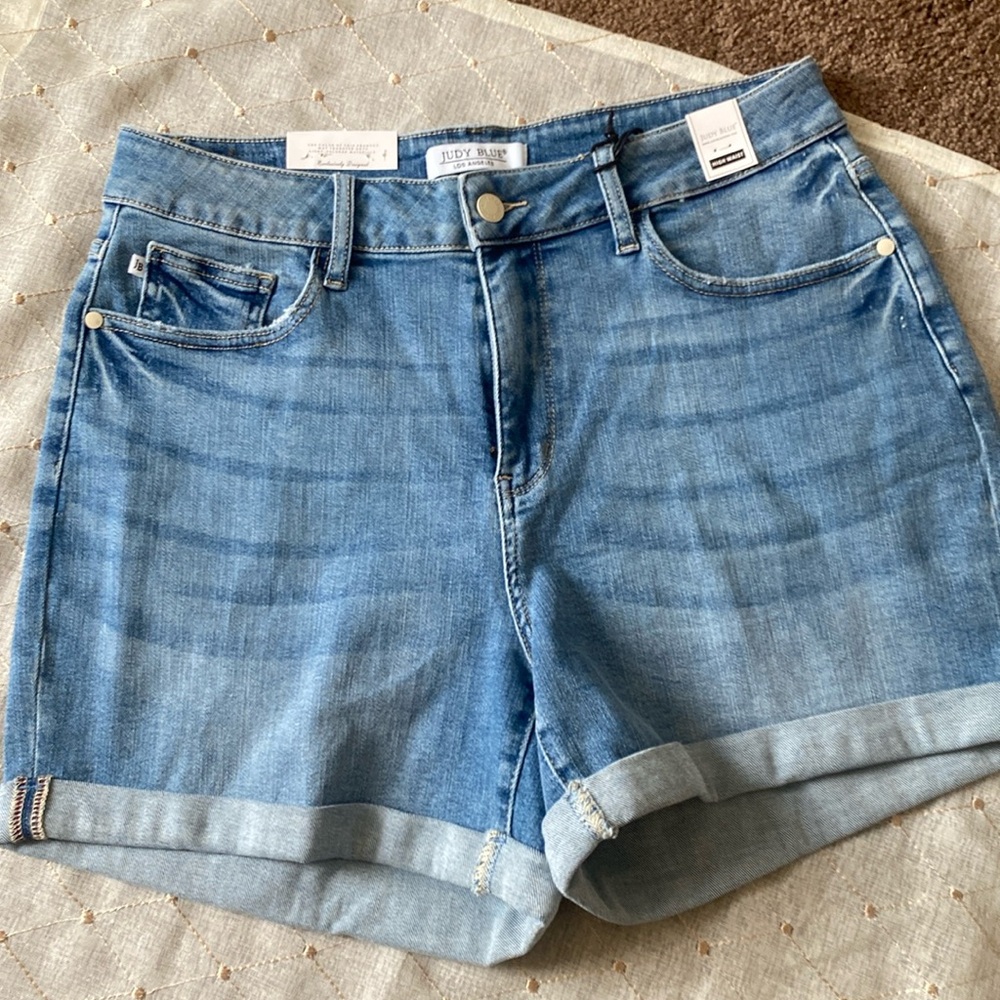 ♥️New Judy Blue Shorts♥️